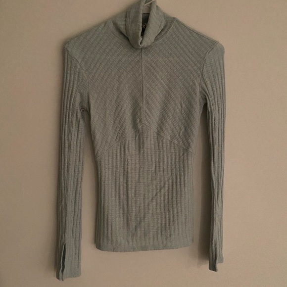 Free People turtle neck long sleeve tee - Picture 1 of 8